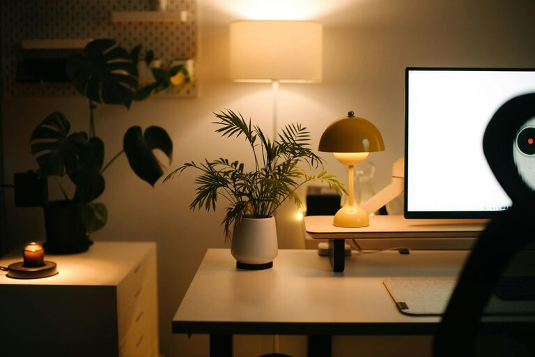 How to Create a Cozy and Productive Home Workspace